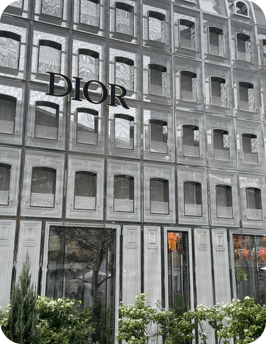 レシート写真機 venue of the Dior pop-up store